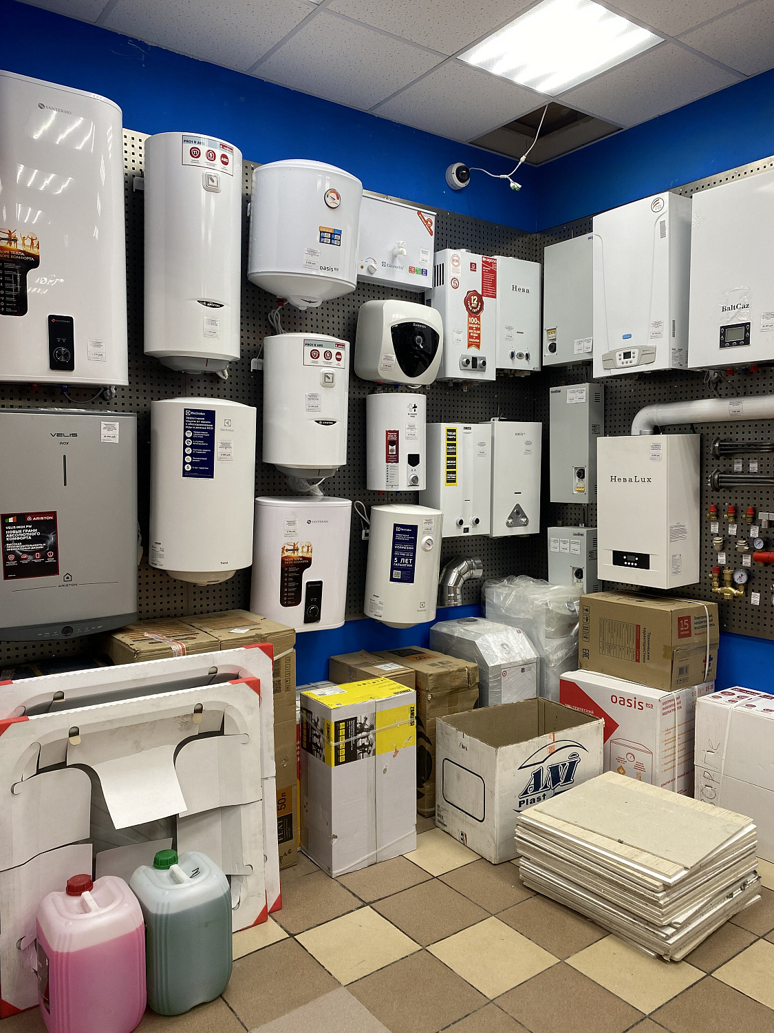 Обновленный магазин на ул. Зорге, 36!