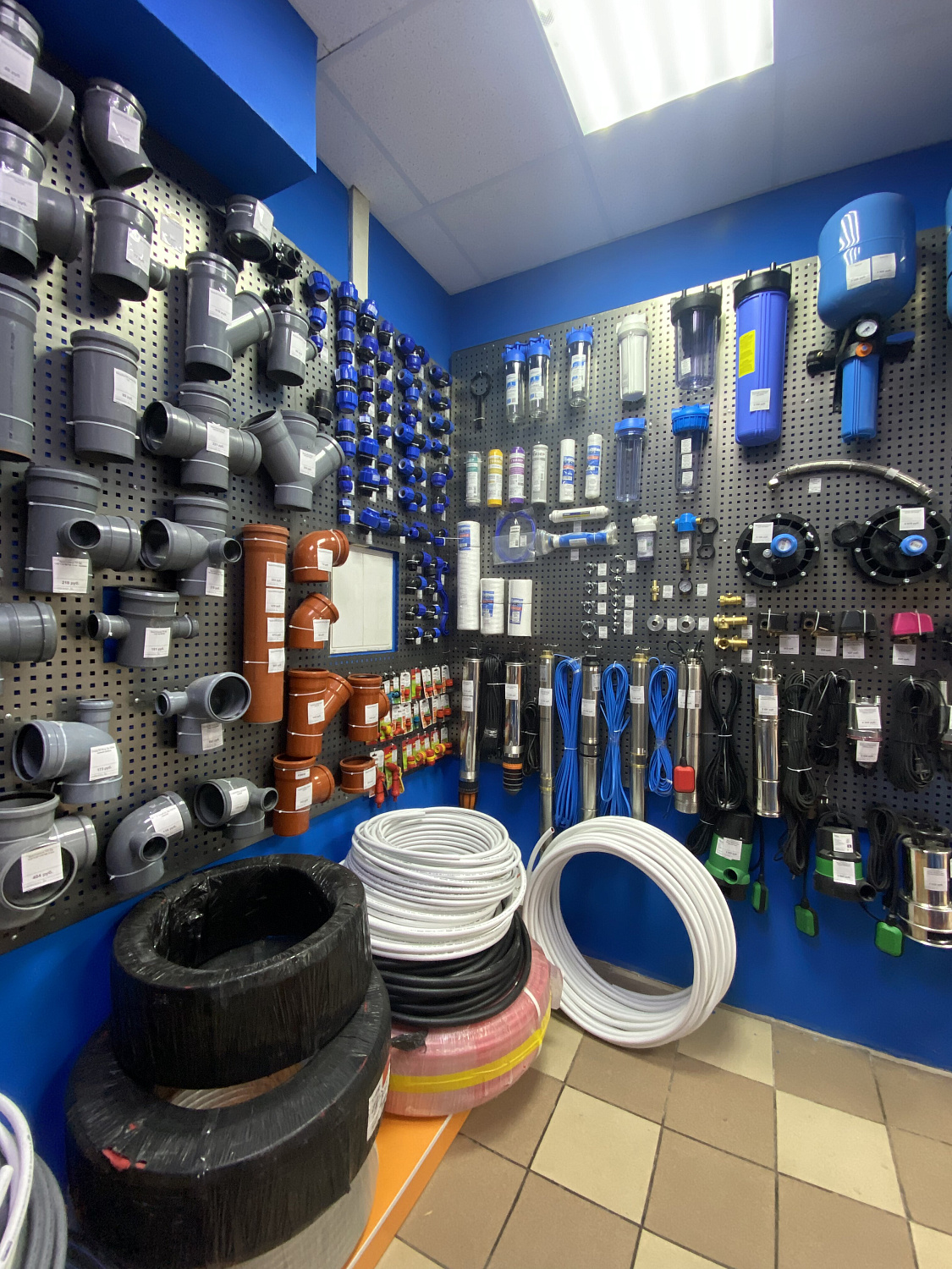 Обновленный магазин на ул. Зорге, 36!